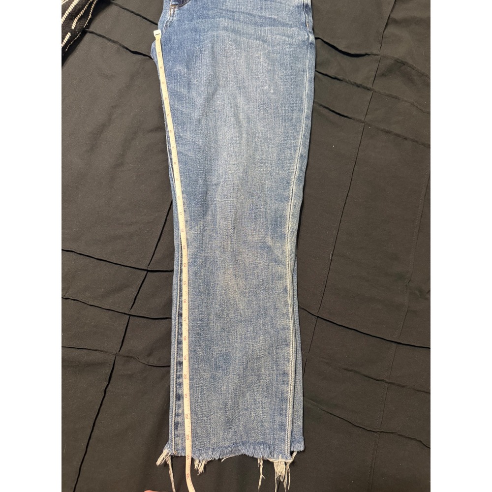 Kut from the Kloth Straight Leg Jeans Medium Wash Raw Hem Size 6 Cropped Denim - Picture 7 of 7